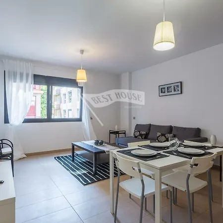 Bright And Excelent Near The Beach. Апартаменты *
