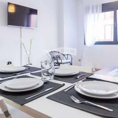 Bright And Excelent Near The Beach. Апартаменты *